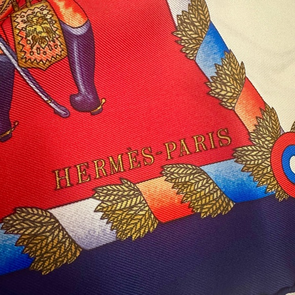 Authentic Hermes ๐ฏ silk scarf - Picture 4 of 8